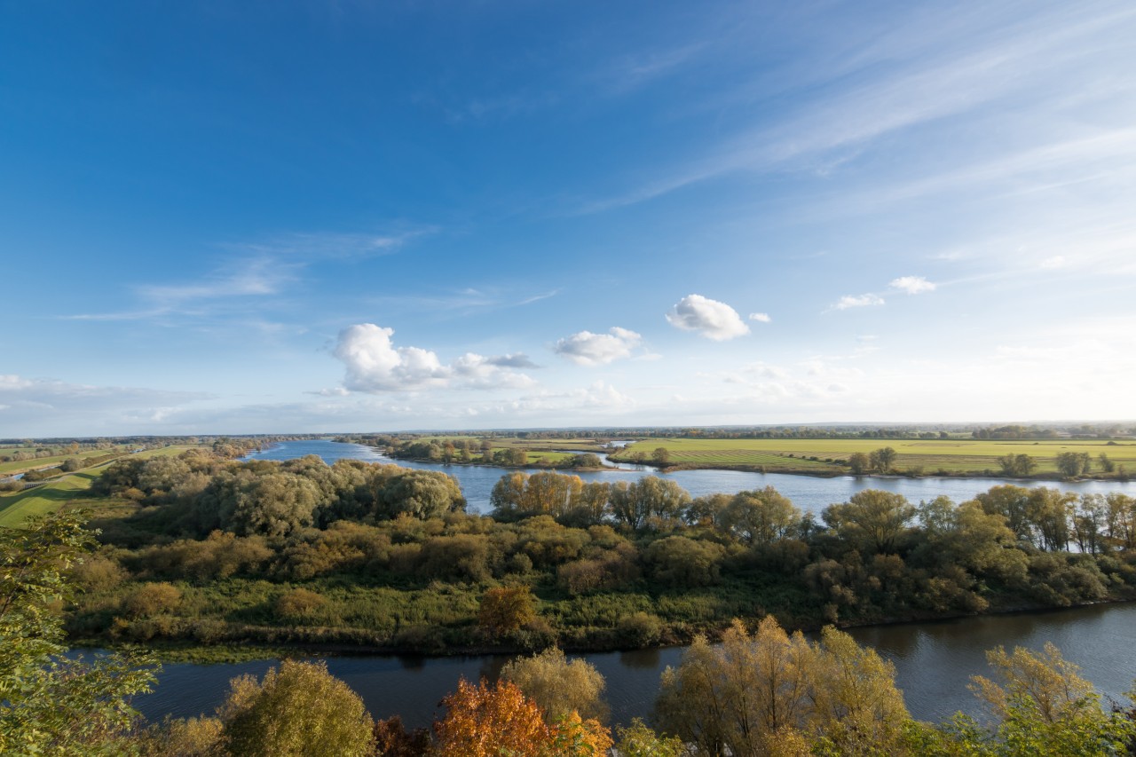 Blick über die Elbe bei Boizenburg, Mecklenburg, Deutschland